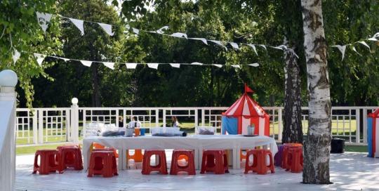 svadobný babysitting Art hotel kaštiel Tomášov, artlandia